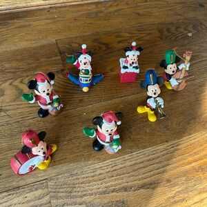 Lot of 7 Vintage Walt Disney Santa Mickey & Minnie Mouse Christmas Ornaments